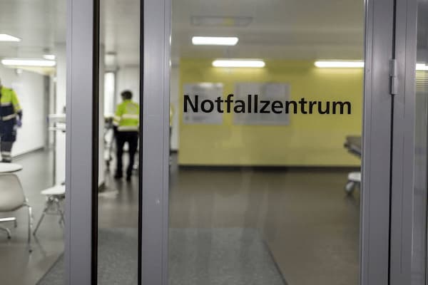 Notfallmedizin in der Schweiz vor dem Kollaps: Hohe Belastung durch steigende Covid-19- und Grippenfälle